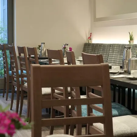 克拉默布鲁克爱尔福特酒店 4*